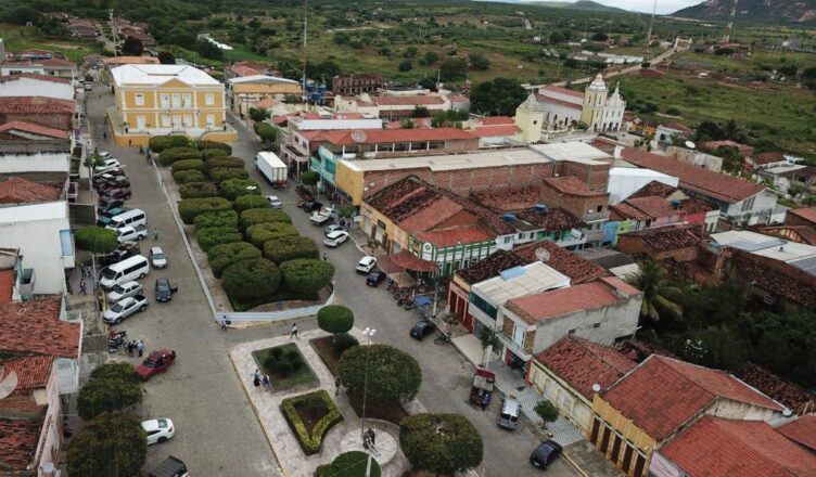 Idoso de 91 anos é agredido pelo neto após discussão em Flores