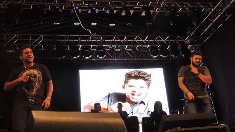 Henrique & Juliano homenageiam Cristiano Araújo em Serra Talhada